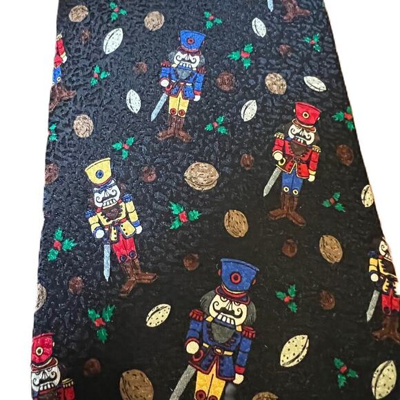 RM Holidays Christmas Tossed Nutcrackers Black Silk - Picture 1 of 3